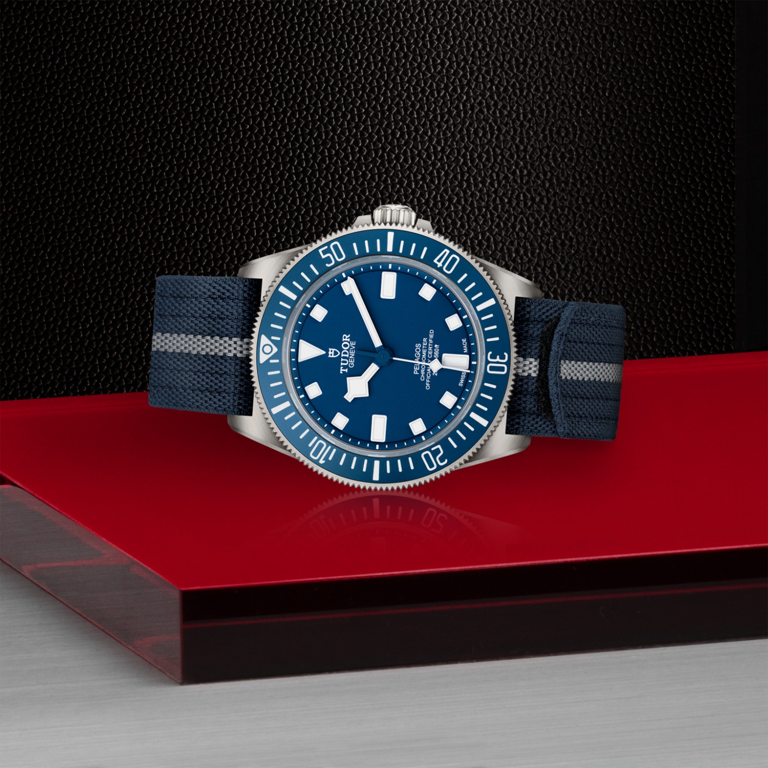 Tudor M25707b 0001