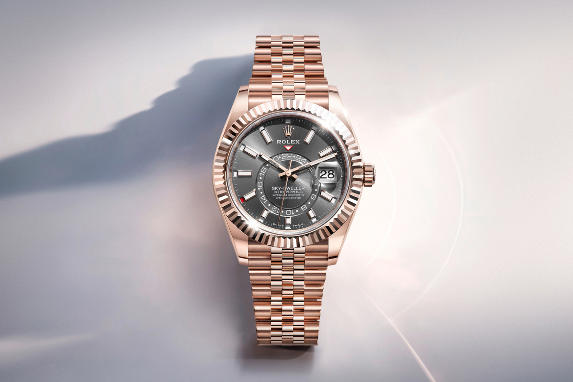 Rolex Sky Dweller Cover M336935 0008 Portrait Rolex Sky Dweller Cover M336935 0008 Portrait
